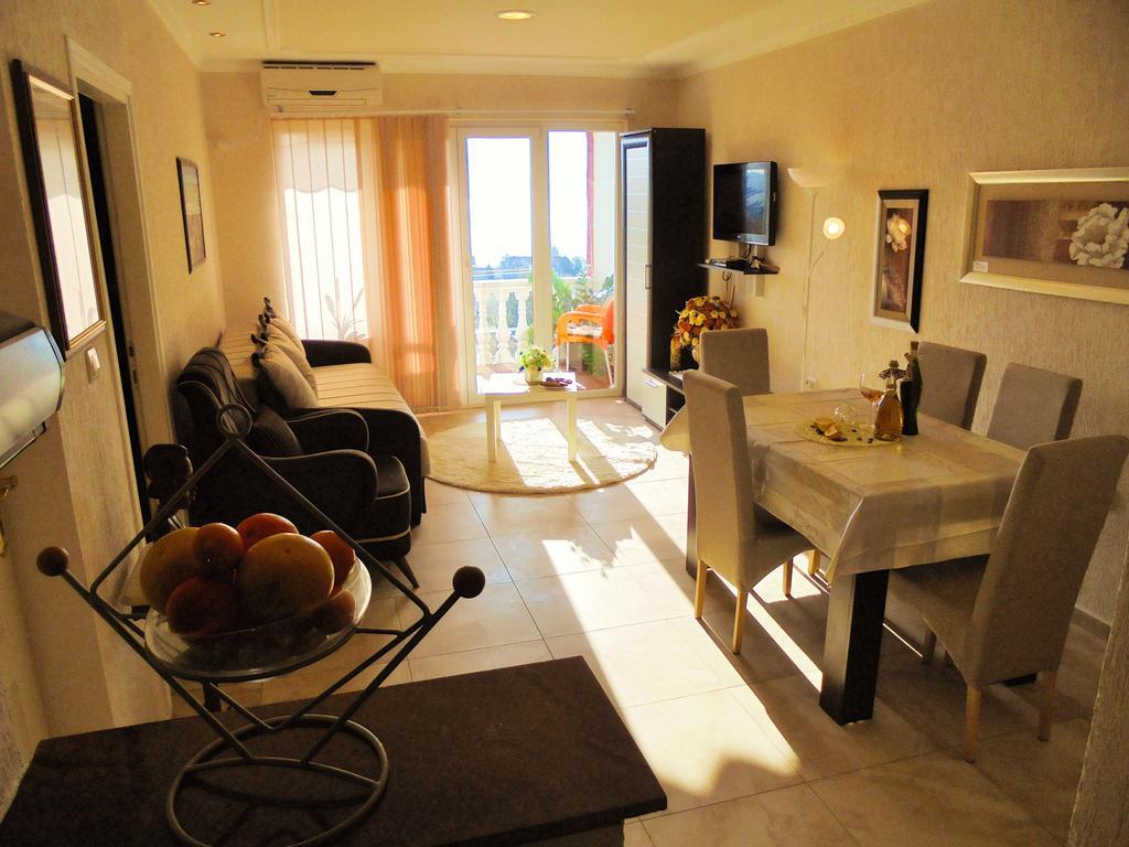 Villa Lastva Apartments Tivat Eksteriør billede
