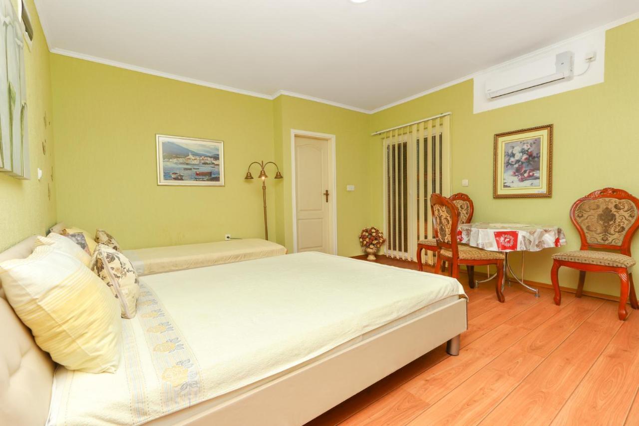Villa Lastva Apartments Tivat Eksteriør billede